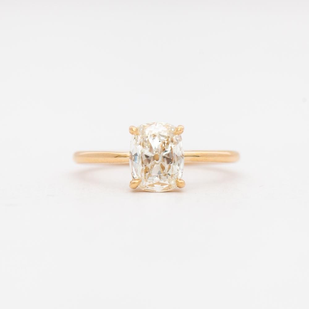 1.14 ct Elongated Cushion Eleonore Ring