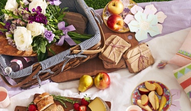 HELLO SPRING