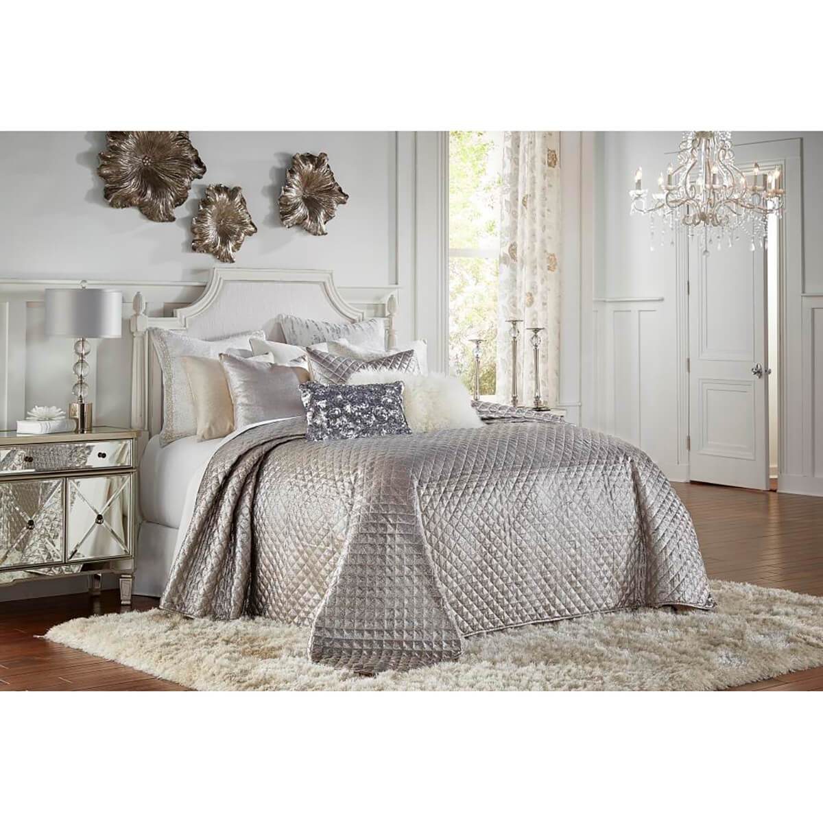 Image of Cloud 9 Aura Quilt Set, Metallic Silver