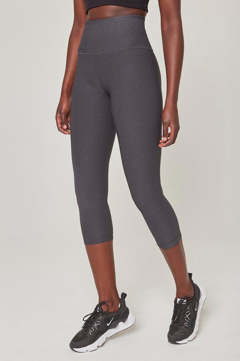Explore High-Waisted 21" Capri