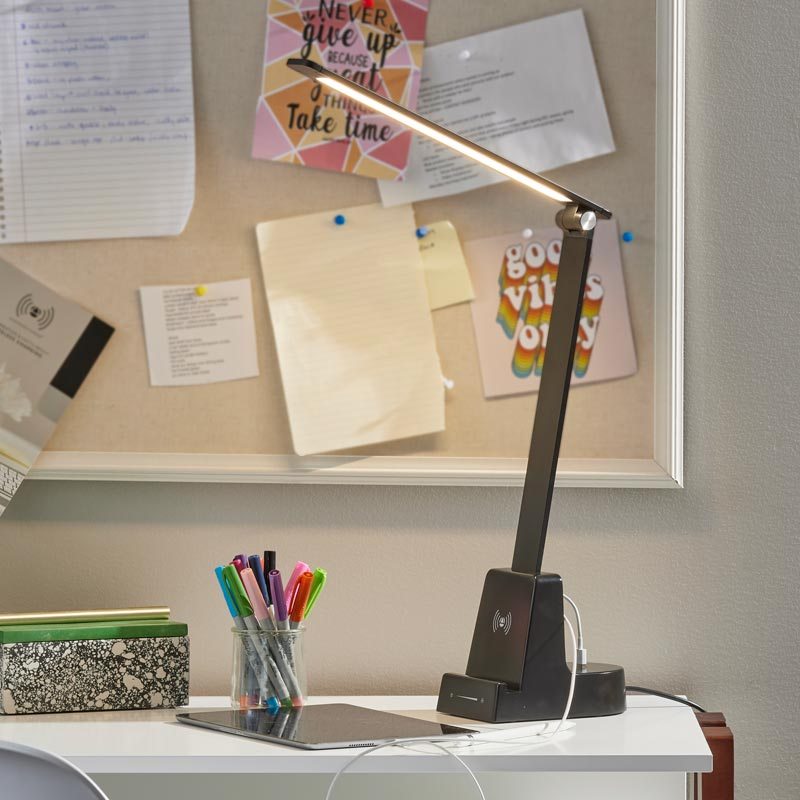 Davy LED Wireless Charging Desk Lamp