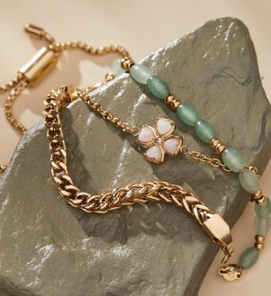 Four-Leaf Clover Stranded Bracelet Set| Shop Now