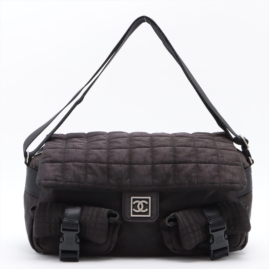 Chanel from @MQLUXE