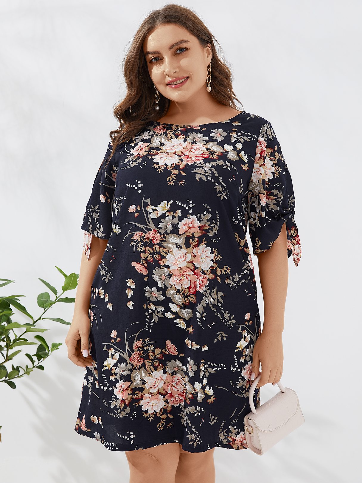 Plus Size Random Floral Print Short Sleeves Dress