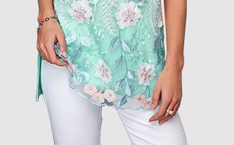 BLOUSES & SHIRTS