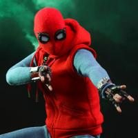 Spider-Man (Homemade Suit) Sixth Scale Figure by Hot Toys