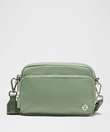 Everywhere Crossbody Bag 2L *Metal Hardware