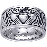 Celtic Knot Claddagh Band