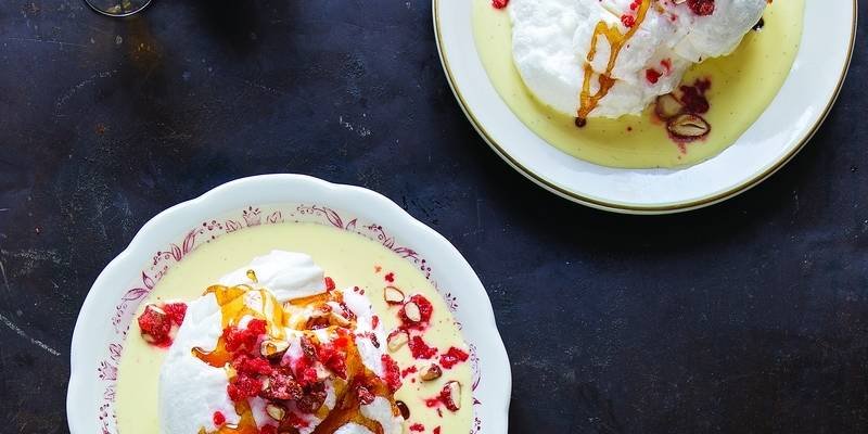 Meringue Floating in Crème Anglaise