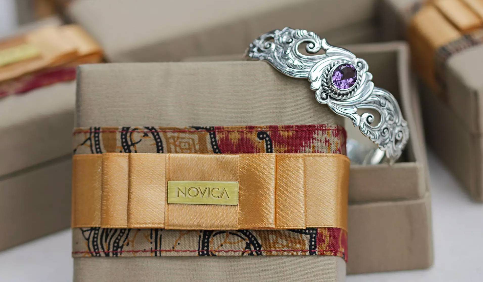 NOVICA GIFTS