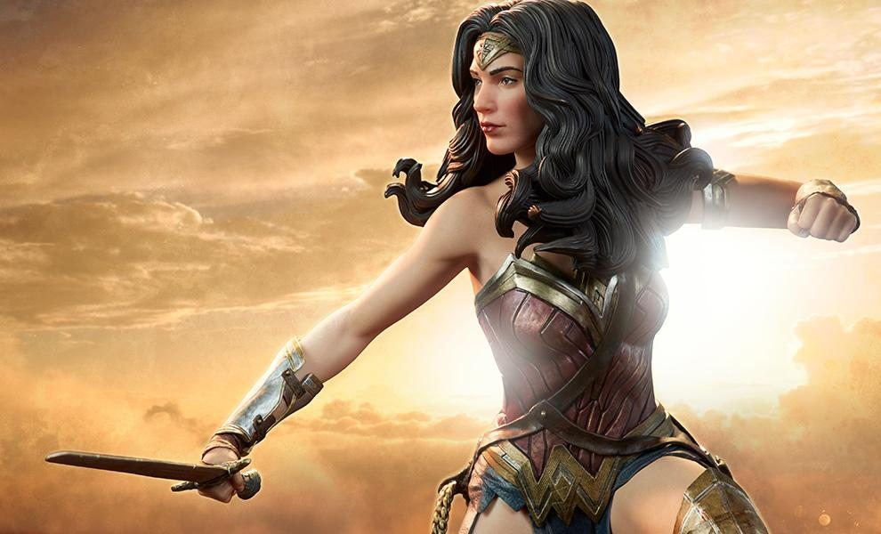 Wonder Woman Premium Format™ Figure by Sideshow Collectibles