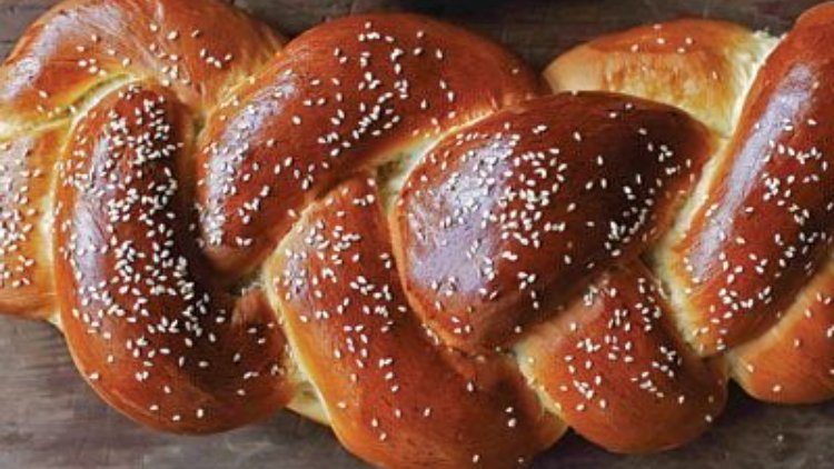 Challah (Braided Egg Bread)