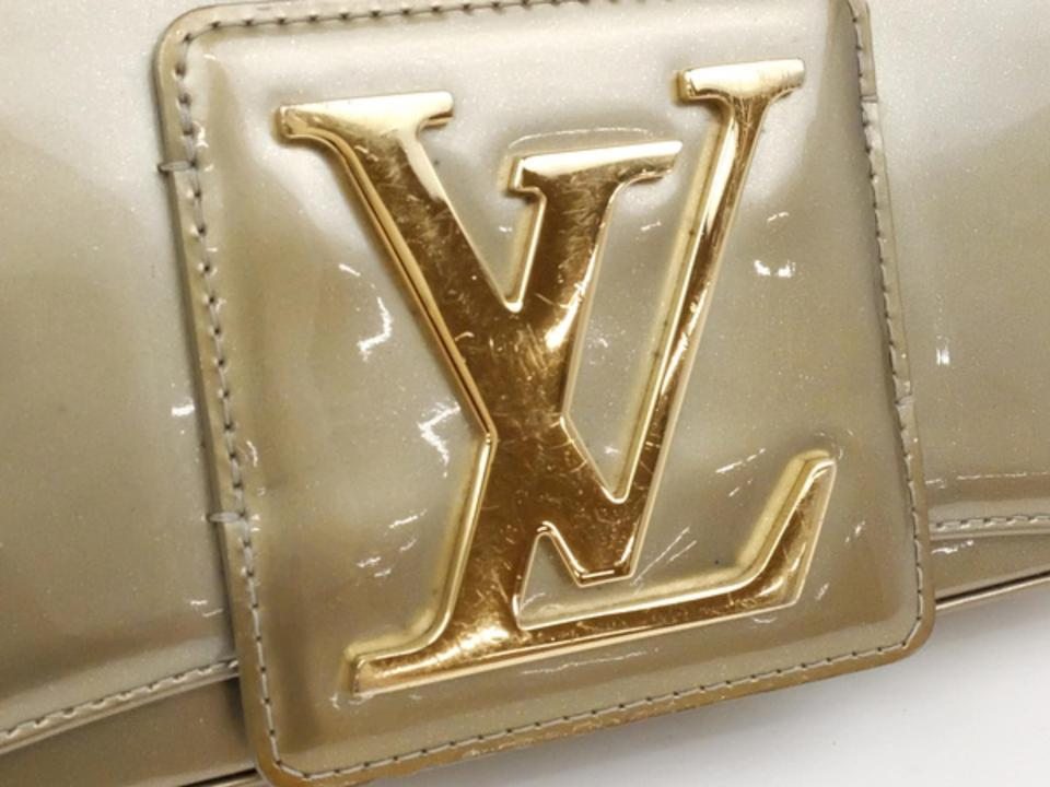 Image of Louis Vuitton Sobe SoBe Khaki Monogram Vernis 232057 Green Patent Leather Clutch