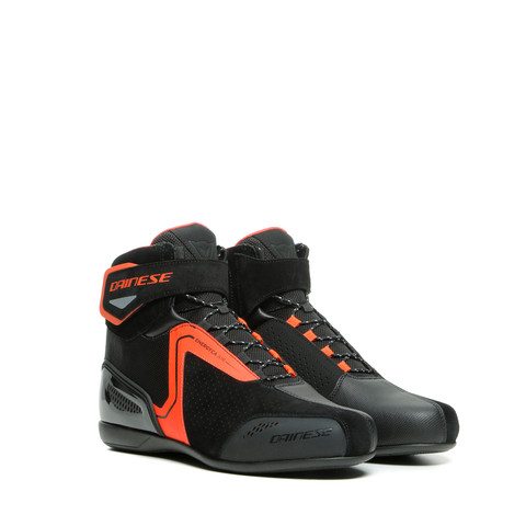 DAINESE21M.00004CQ_SN005642_CLOSEUP02