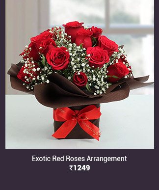exotic-red-roses-arrangement