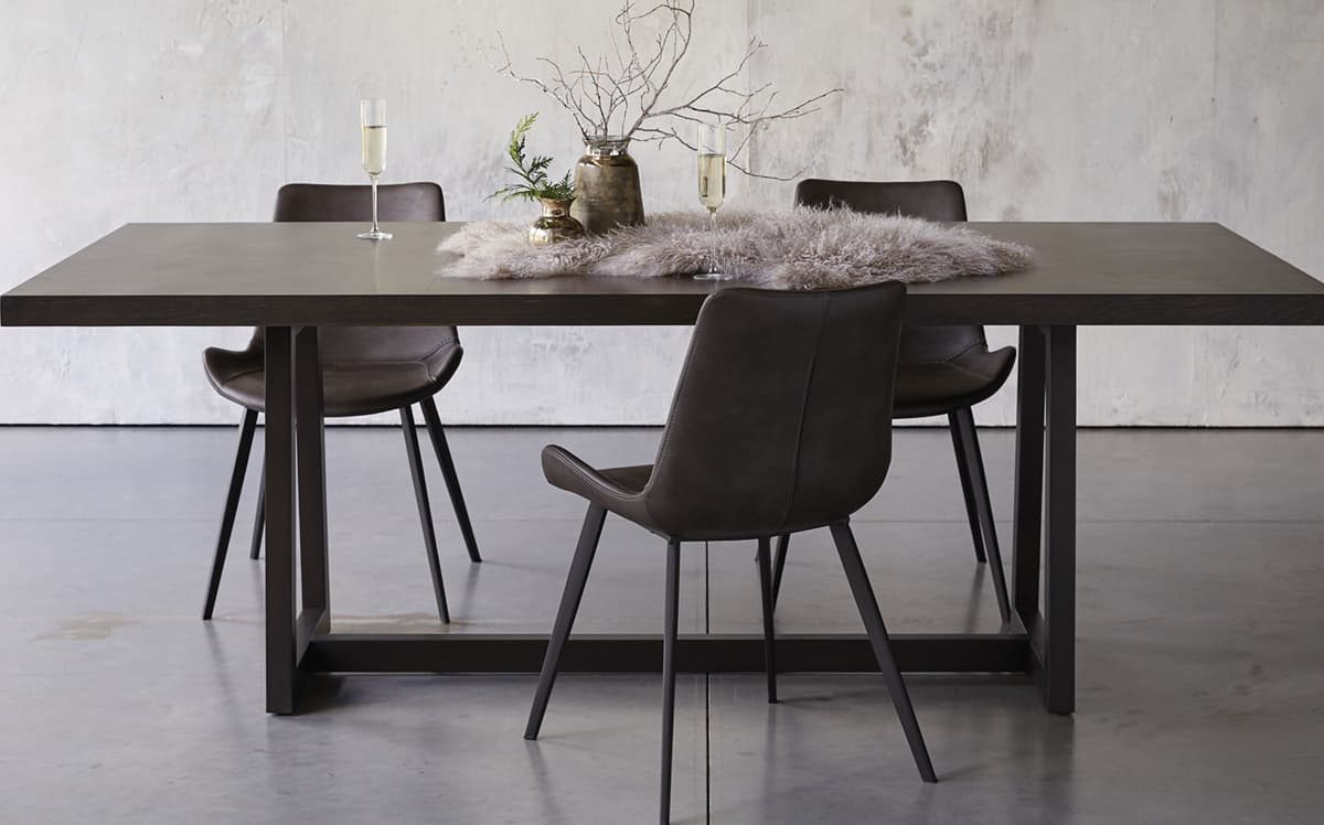 Acero dining table
