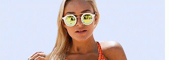 ：Print In Swimsuit