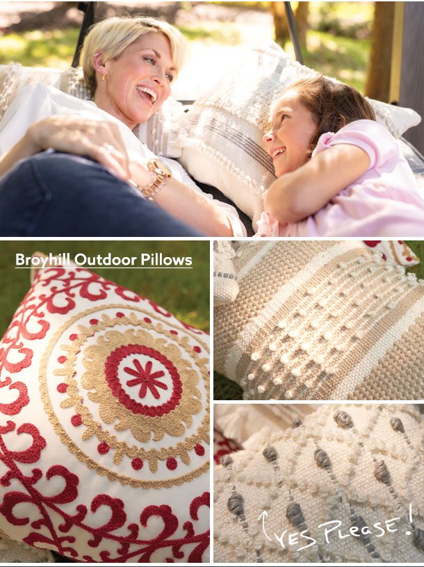 Broyhill outdoor pillows