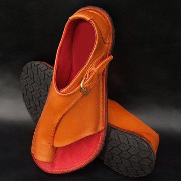 Buckle Clip Toe Flat Sandals