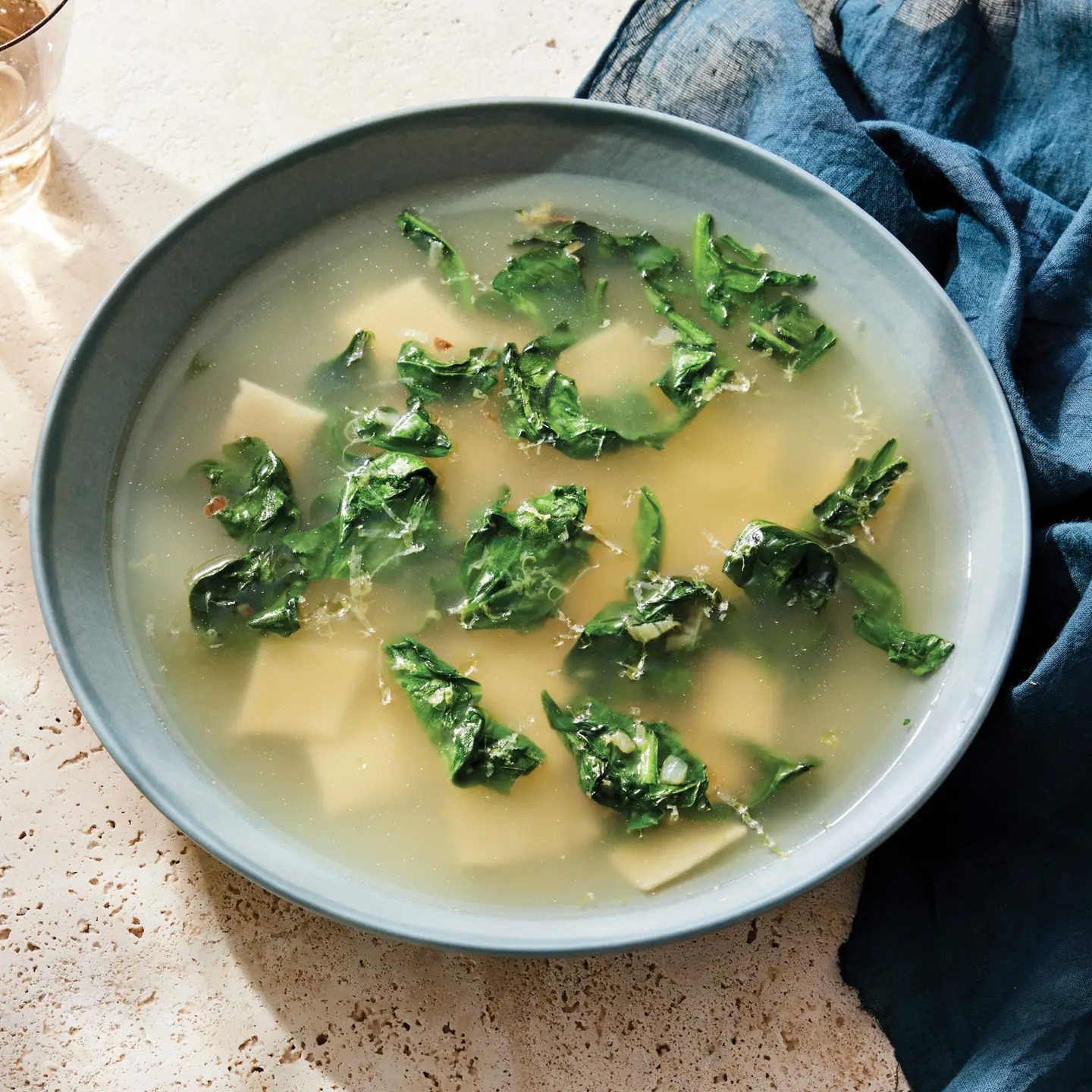 Quadrucci in Brodo con Spinaci