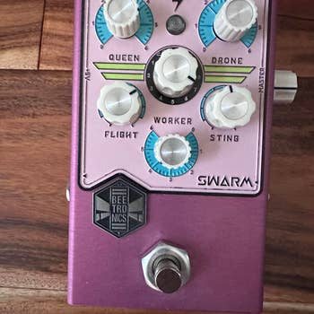 Swarm Fuzz Harmonizer Pedal - Limited-edition Pink