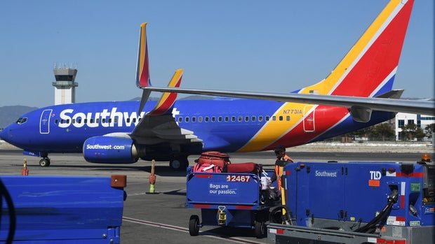 Southwest Airlines Cancels 1,800 Flights, Blames Staffing Problems and Bad Weather