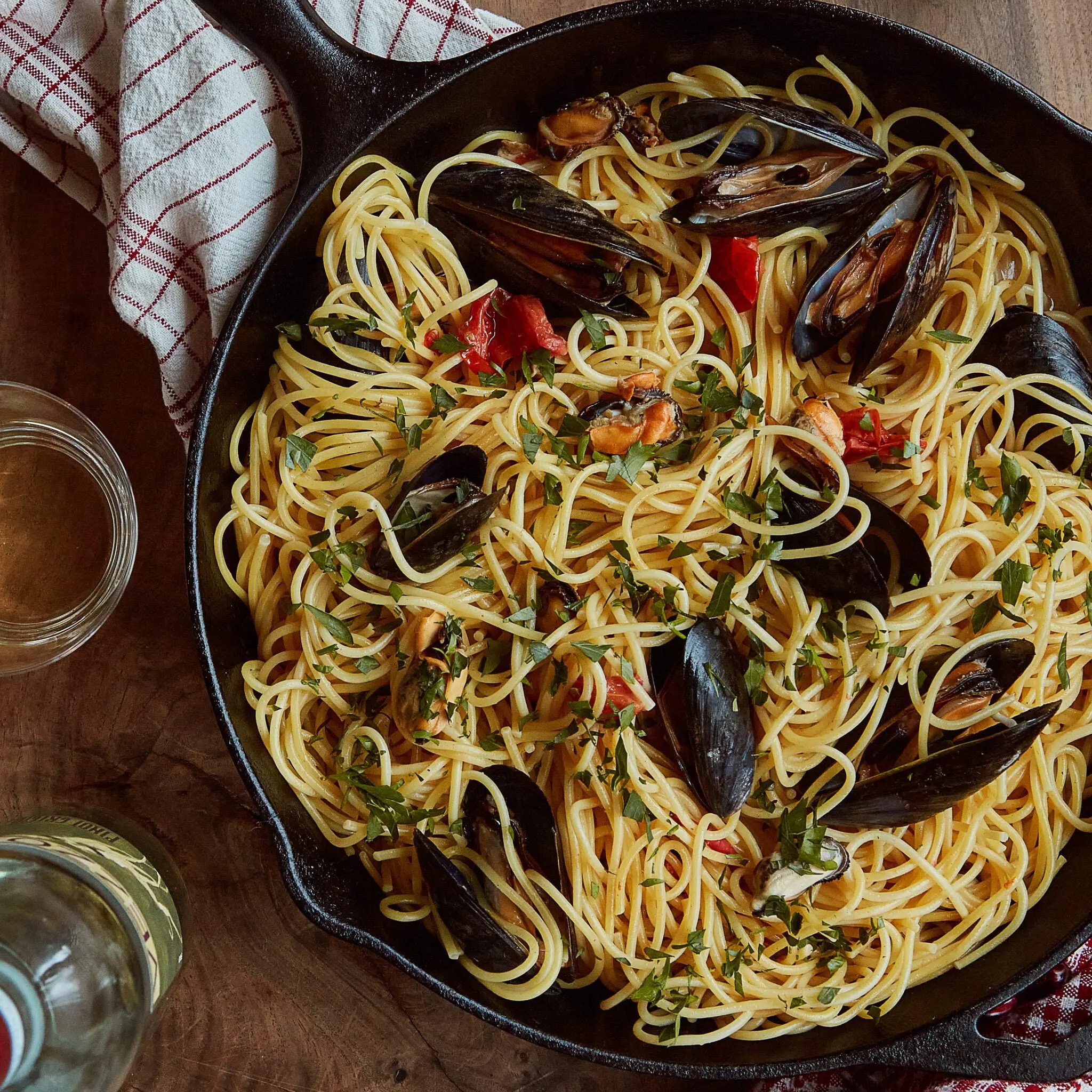Making Ponza’s Famous Mussel Pasta Is Easier Than You Think
