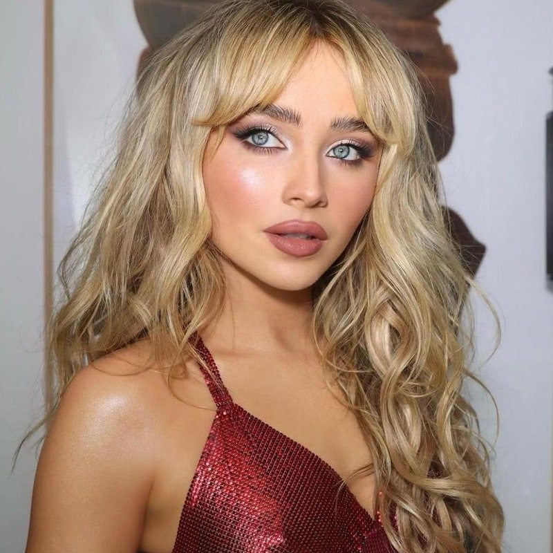 TK Trending Winter Haircuts You Need to Try This Season/Sabrina Carpenter Bangs