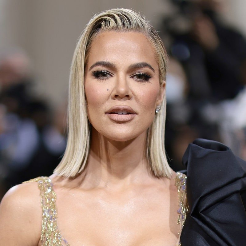 Khloé Kardashian appears at the Met Gala with her hair in a sleek, side parted bob.