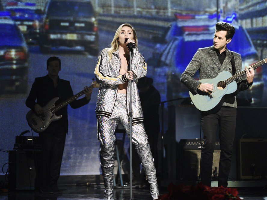 miley cyrus saturday night live jacket no shirt