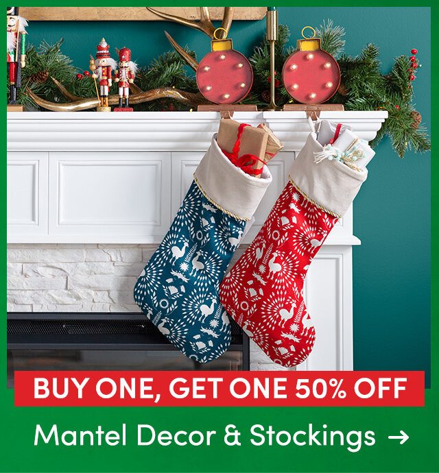 Mantel Decor & Stockings